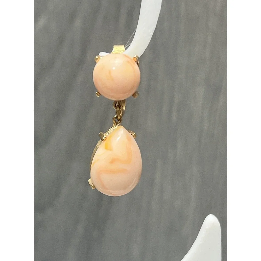 Vintage TRIFARI Peach Pink White Swirl Clip On Dangle Earrings Gold Tone